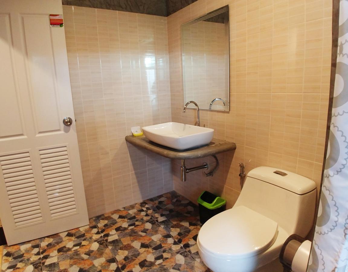Green House Neo-Resotel Nakhon Si Thammarat Phòng bức ảnh